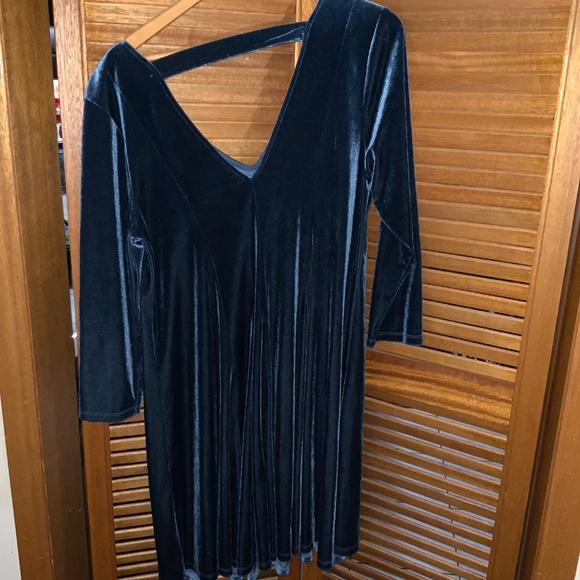 Winter Dress - Picture 2 of 2